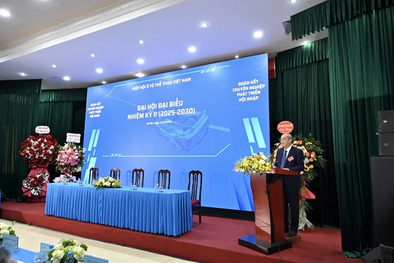 Ông Vương Bích Thắng là chủ tịch Hiệp hội ô tô thể thao Việt Nam khóa 2. Ảnh: Hiệp hội ô tô thể thao VN