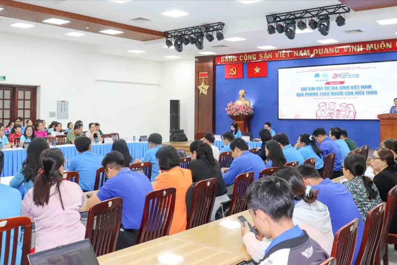 Lưu giữ giá trị gia đình qua phong trào "Người con hiếu thảo"