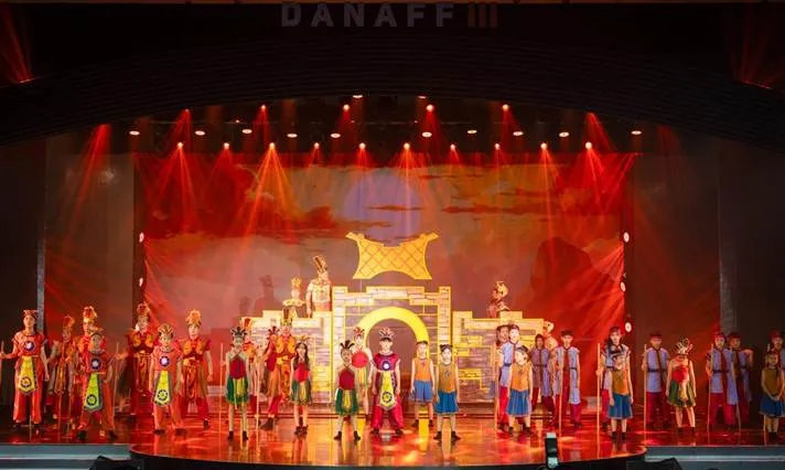 “The Enchanted Crossbow” của Victoria School tỏa sáng tại DANAFF III – biểu tượng của một Đà Nẵng mới