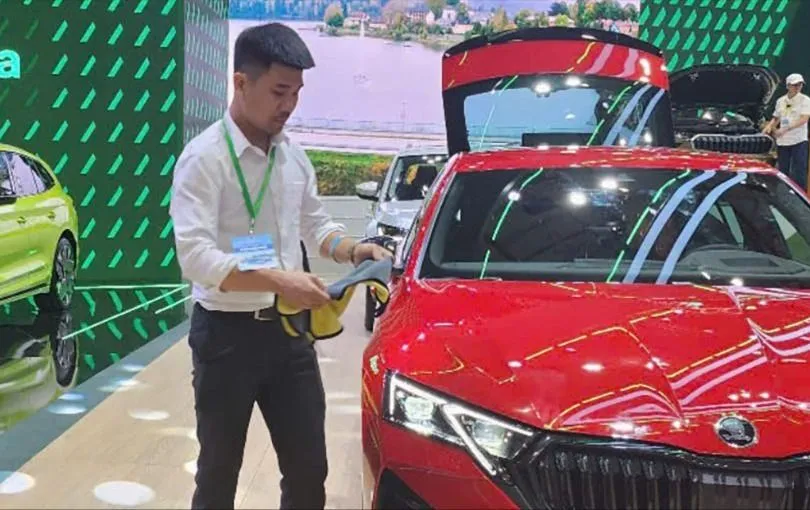 Thị trường ô tô: Sức mua yếu, hàng tồn kho tăng mạnh