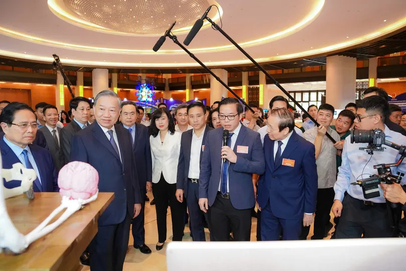 Vinmec trình làng robot y tế “Make in Vietnam”, tiên phong mô hình bệnh viện thông minh