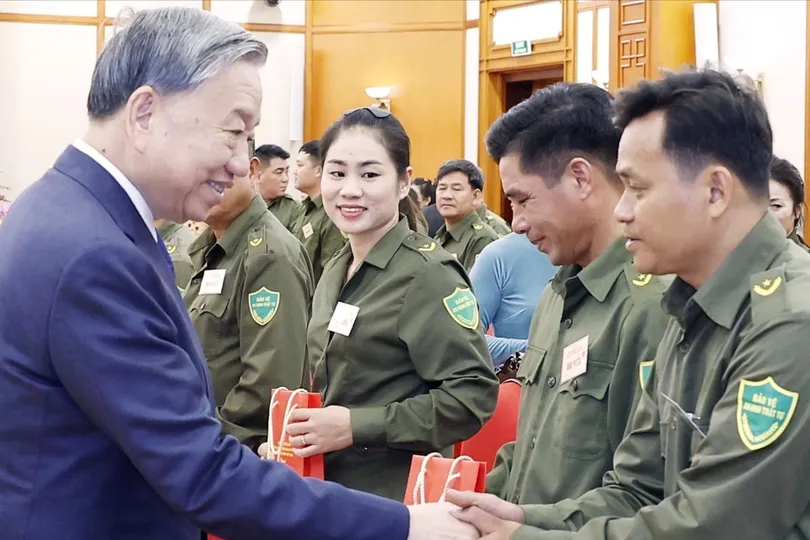 Xây dựng lực lượng tham gia bảo vệ an ninh, trật tự cơ sở vững mạnh