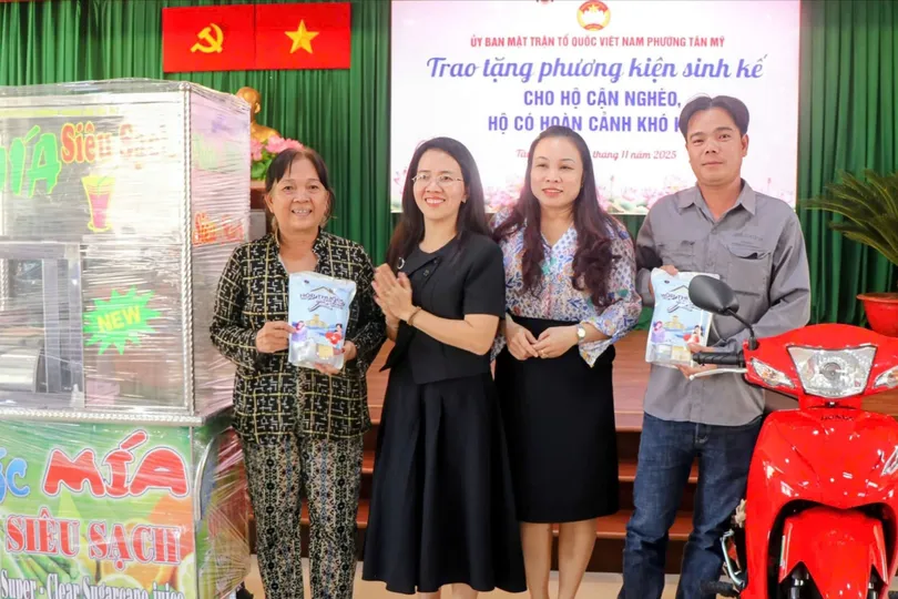 Hoàn thiện khung thể chế để TPHCM bứt phá - Bài 4: Mở rộng mạng lưới an sinh, nâng cao tinh thần phục vụ