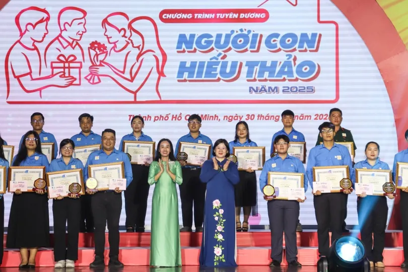 TPHCM tuyên dương 184 gương “Người con hiếu thảo” năm 2025 