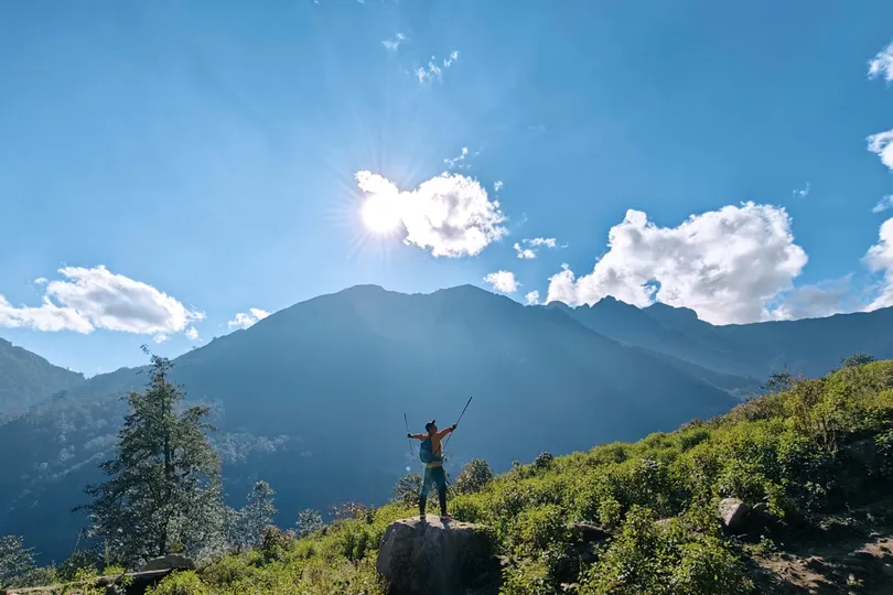 Những con dốc đầu tiên đến Ky Quan San đã mở ra khung trời vô tận...