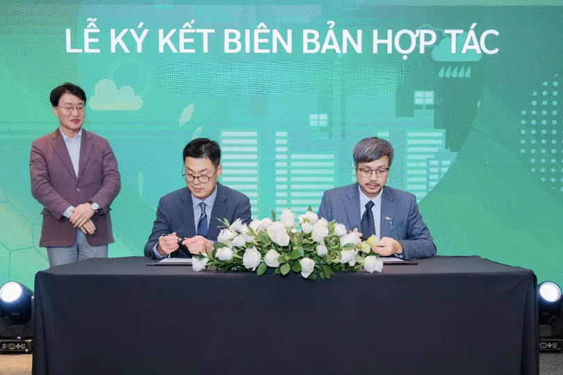 Đại diện FPT cùng Glassdome ký kết hợp tác