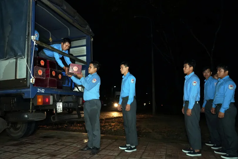 Đón hài cốt liệt sĩ quân tình nguyện và chuyên gia Việt Nam hy sinh tại Campuchia