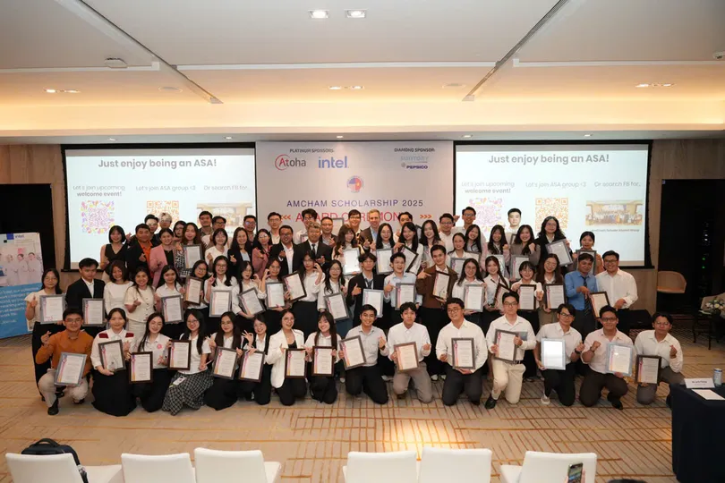  Năm 2025, AmCham trao tổng giá trị 900 triệu đồng học bổng