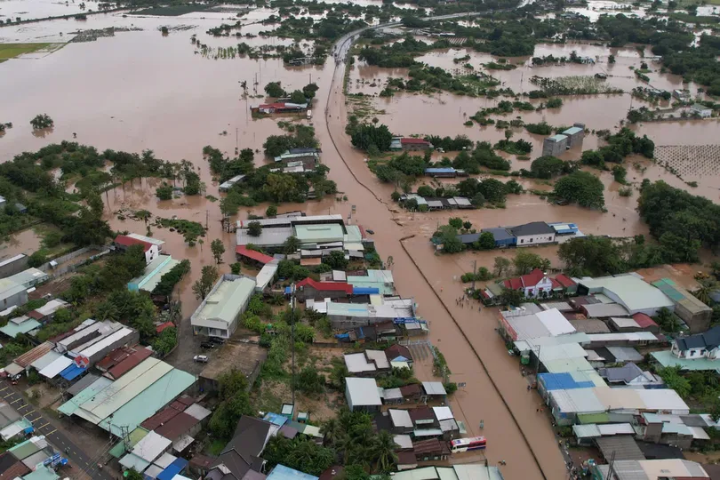 Nam Trung bộ và Tây Nguyên: Mưa lũ, sạt lở lại hoành hành