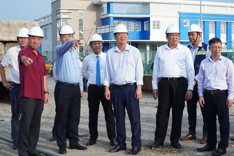 Bí thư Tỉnh ủy Cà Mau thăm, động viên lực lượng thi công các công trình trọng điểm
