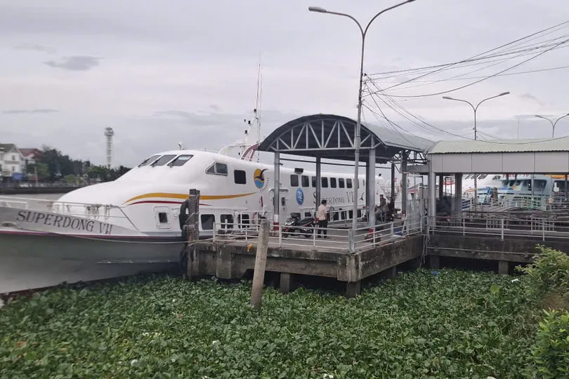 An Giang: Tàu phà đi các đảo tạm dừng hoạt động do thời tiết xấu