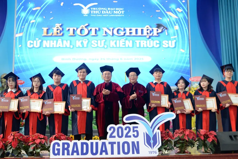 Trường Đại học Thủ Dầu Một: Nửa thế kỷ gieo mầm tri thức, khát vọng vươn mình trong kỷ nguyên đổi mới sáng tạo