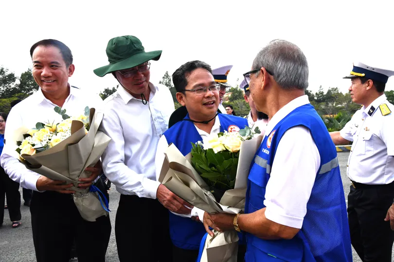 Đoàn đại biểu TPHCM kết thúc chuyến thăm quân, dân biển đảo Tây Nam và nhà giàn DK1/10