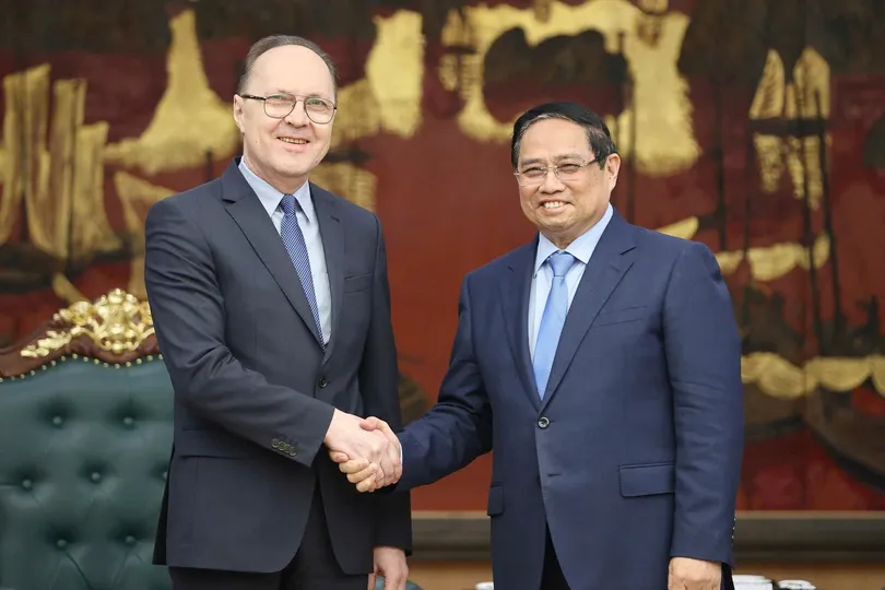 Thủ tướng Phạm Minh Chính tiếp ông Gennady Bezdetko, Đại sứ Liên bang Nga tại Việt Nam, chiều 1-4. Ảnh VIẾT CHUNG