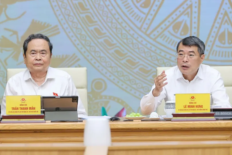 Thủ tướng Lê Minh Hưng và Chủ tịch Quốc hội Trần Thanh Mẫn đồng chủ trì hội nghị về nội dung, chương trình kỳ họp thứ 2, Quốc hội khoá XVI. Ảnh: VIẾT CHUNG 