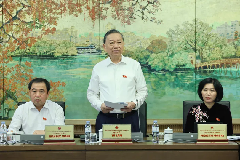 Tổng Bí thư, Chủ tịch nước Tô Lâm phát biểu tại phiên thảo luận tổ đại biểu Quốc hội đoàn TP Hà Nội, sáng 17-10. Ảnh: QUANG PHÚC