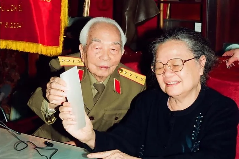 Đại tướng Võ Nguyên Giáp và phu nhân Đặng Bích Hà. Ảnh gia đình Đại tướng cung cấp