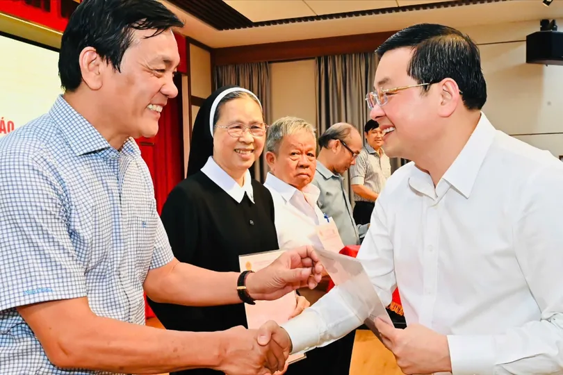 Thêm 5 cơ sở tôn giáo tại TPHCM được cấp sổ hồng