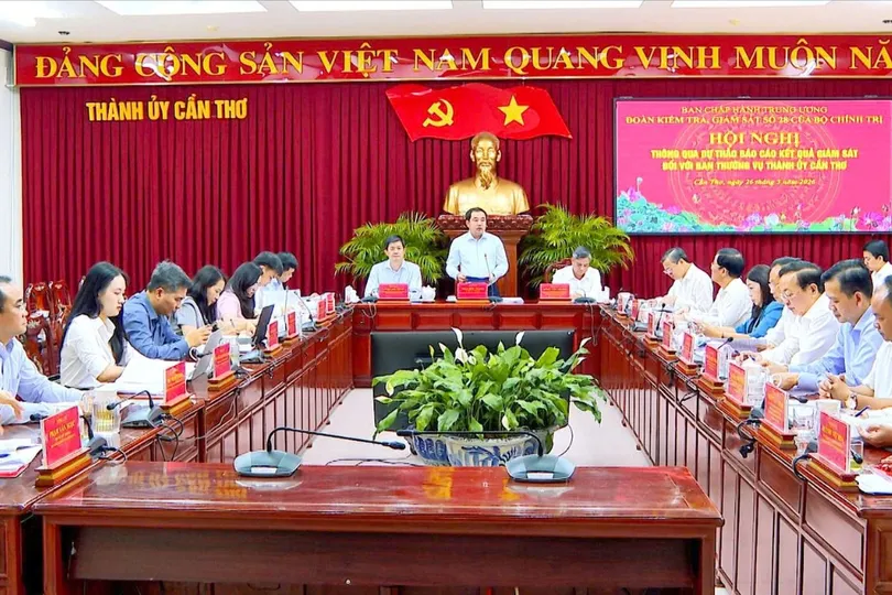 Đồng chí Trần Đức Thắng, Ủy viên Bộ Chính trị, Bộ trưởng Bộ NN-MT phát biểu tại buổi làm việc