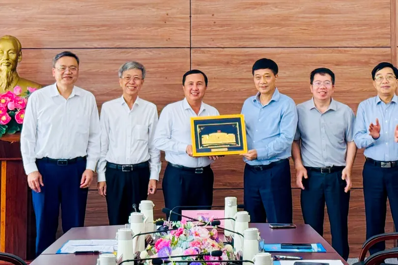 Phó Chủ tịch Quốc hội Vũ Hồng Thanh: Côn Đảo chủ động đề xuất cơ chế nhằm phát huy lợi thế