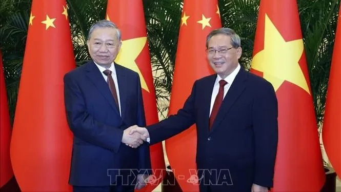 Thủ tướng Quốc vụ viện Lý Cường: Ủng hộ Việt Nam tham gia chuỗi hoạt động "Chia sẻ thị trường lớn - Xuất khẩu Trung Quốc"