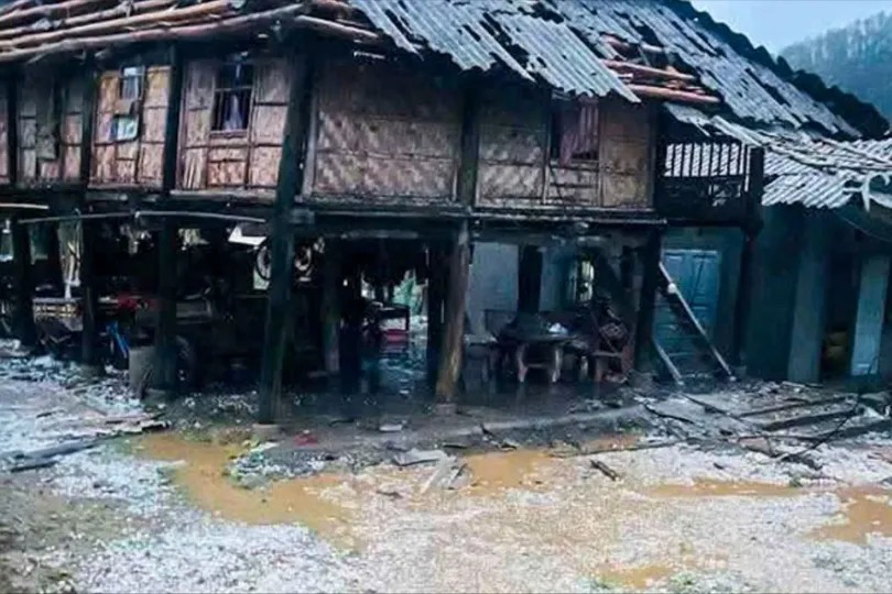 12 người bị thương do dông lốc, mưa đá
