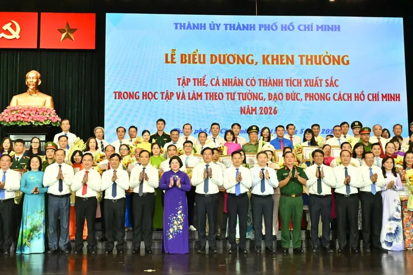 Tôn vinh những điển hình làm đẹp TPHCM
