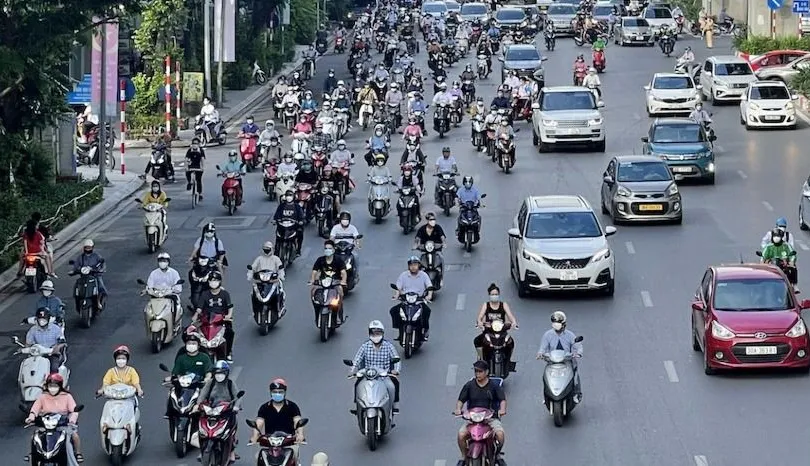 Hà Nội dự chi hơn 1.000 tỷ đồng hỗ trợ người dân chuyển đổi sang xe điện 