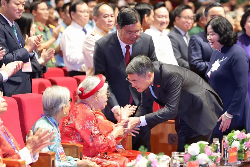 Huy động toàn xã hội thực hiện thật tốt phong trào "Đền ơn đáp nghĩa"