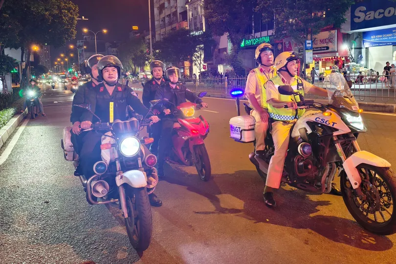 Đêm trắng vì phố phường bình yên 
