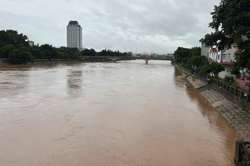 Nước trên các sông ở Phú Thọ, Ninh Bình, Thanh Hóa lên nhanh
