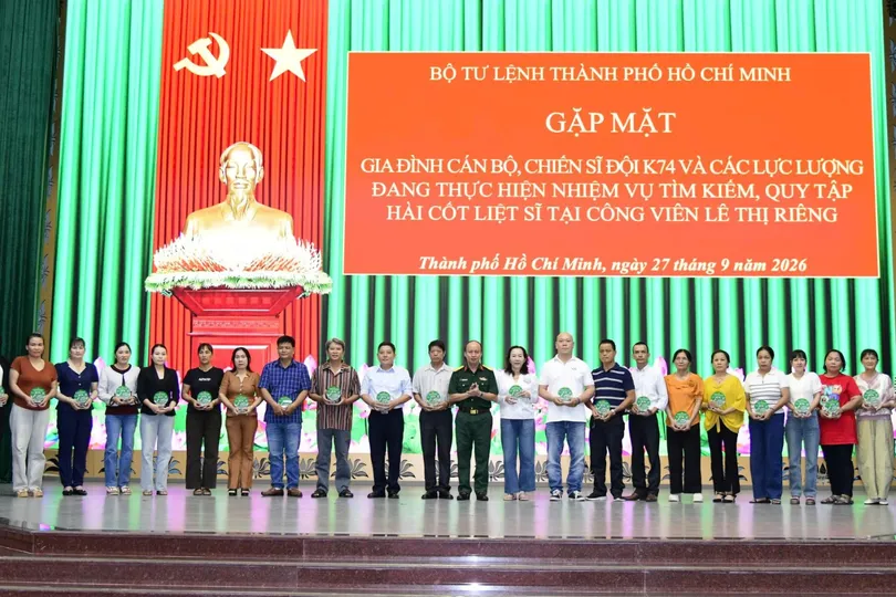 Bộ Tư lệnh TPHCM gặp mặt gia đình cán bộ, chiến sĩ Đội K74