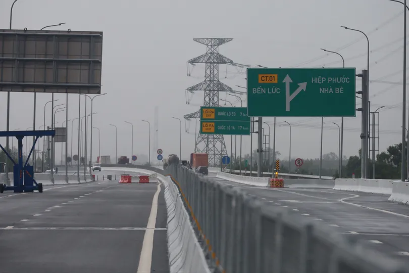 Đưa vào khai thác toàn tuyến cao tốc Bến Lức - Long Thành 