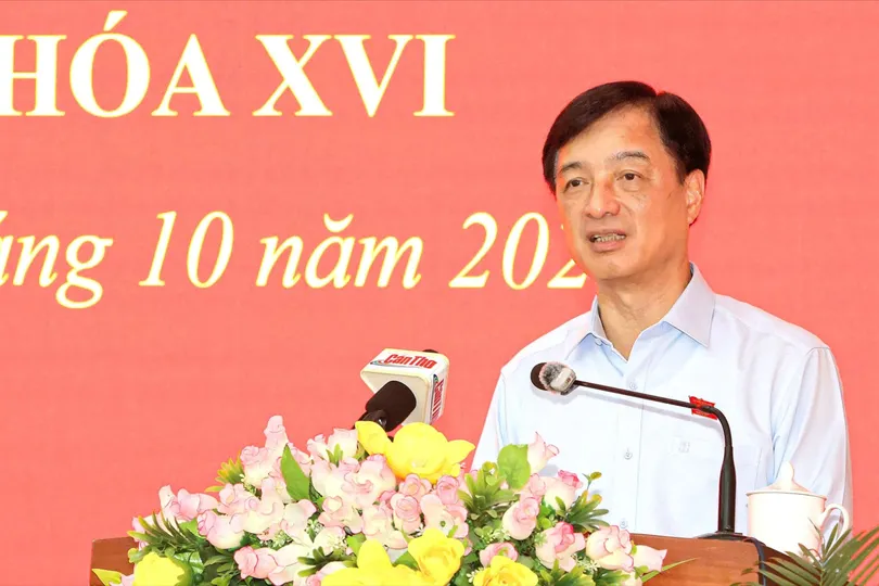 Trưởng Ban Tổ chức Trung ương Nguyễn Duy Ngọc tiếp xúc cử tri tại TP Cần Thơ
