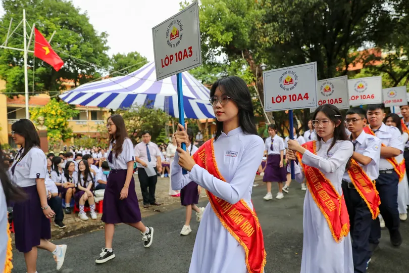 Lễ khai giảng tại một trường THPT ở TPHCM.