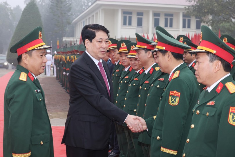 State President pays pre-Tet visits to Military Region 2, Division 316