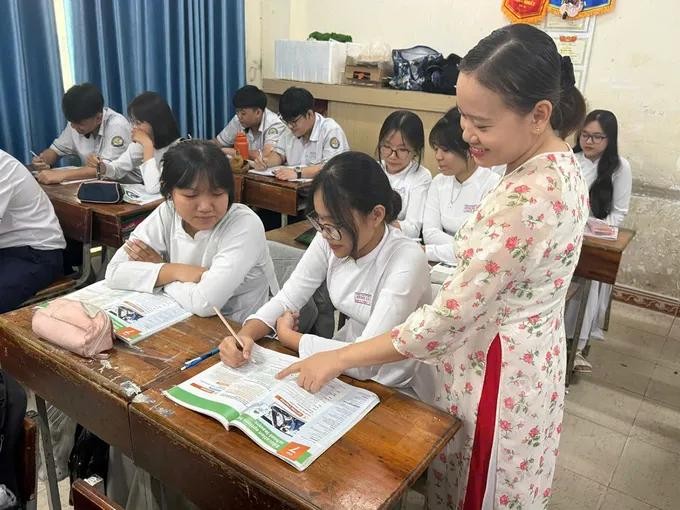 Teachers urge early training for new national textbook rollout