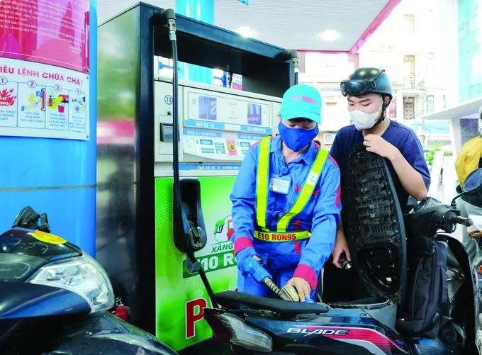 Businesses to begin distributing E10 RON95 gasoline nationwide from early May
