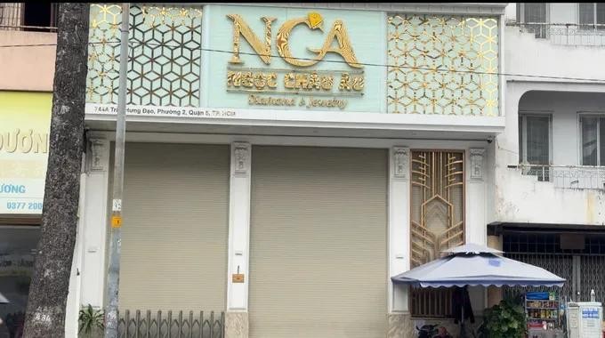 Dozens of diamond businesses in Ho Chi Minh City remain closed