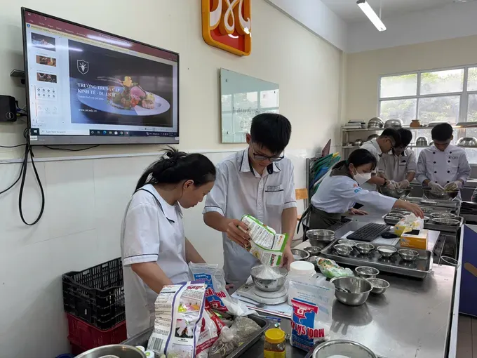 Ho Chi Minh City expands career orientation for students