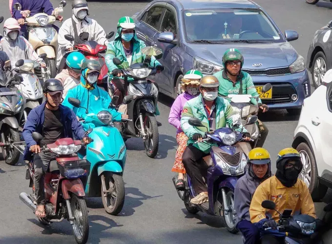 Informal workers top 60 percent in Vietnam as safety net lags