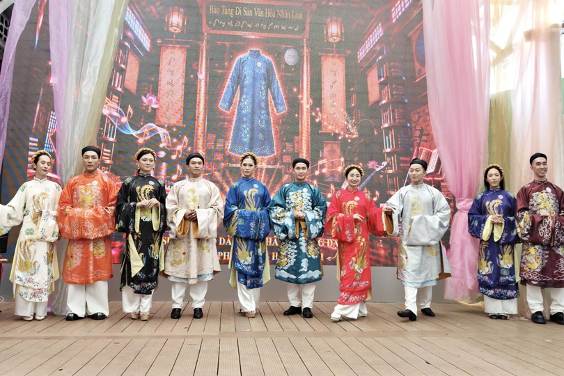 Ao dai festival boosts tourism and creativity