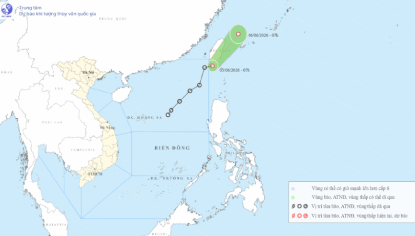 Tropical depression forms in East Sea, triggering rough seas in northern waters
