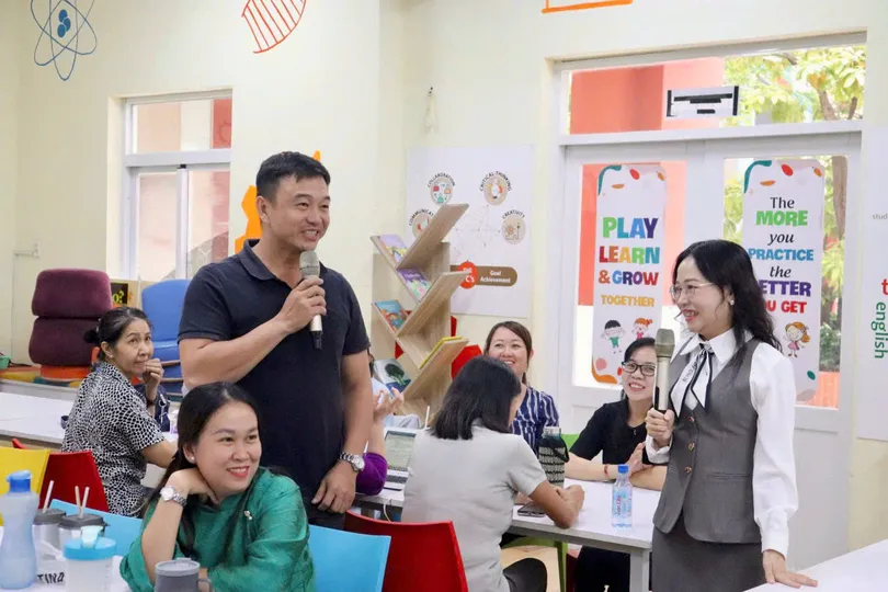 Xây dựng hình ảnh giáo viên chuyên nghiệp, hiện đại