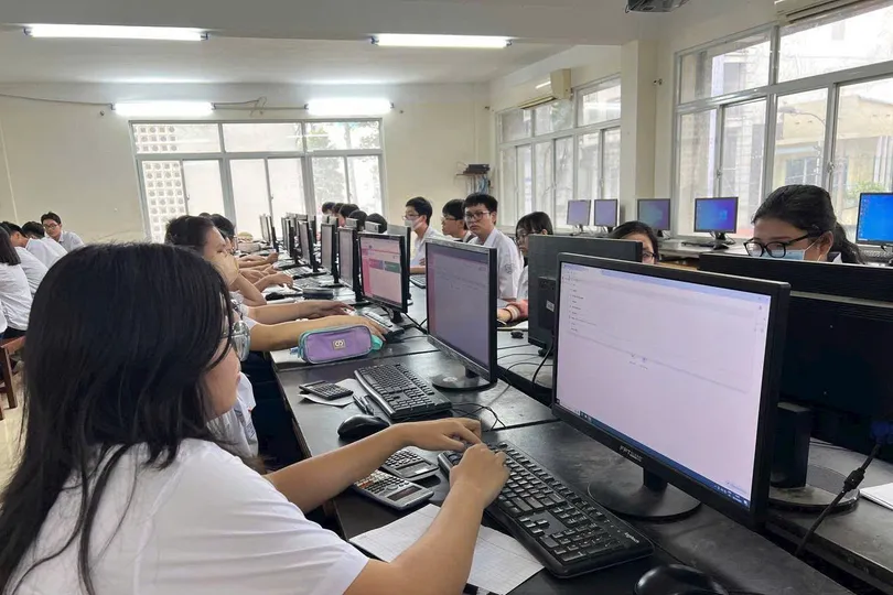 Chủ động nguồn lực cho thi tốt nghiệp THPT trên máy tính