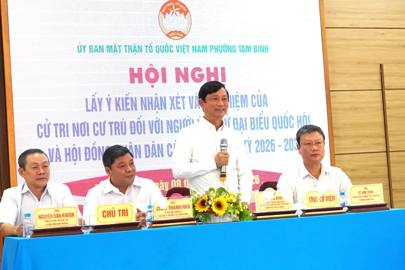 Đồng chí Võ Văn Minh phát biểu tại hội nghị