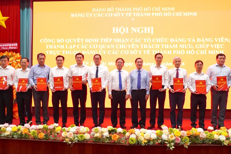 Đảng ủy các cơ sở y tế TPHCM tiếp nhận 65 tổ chức Đảng và 7.781 đảng viên