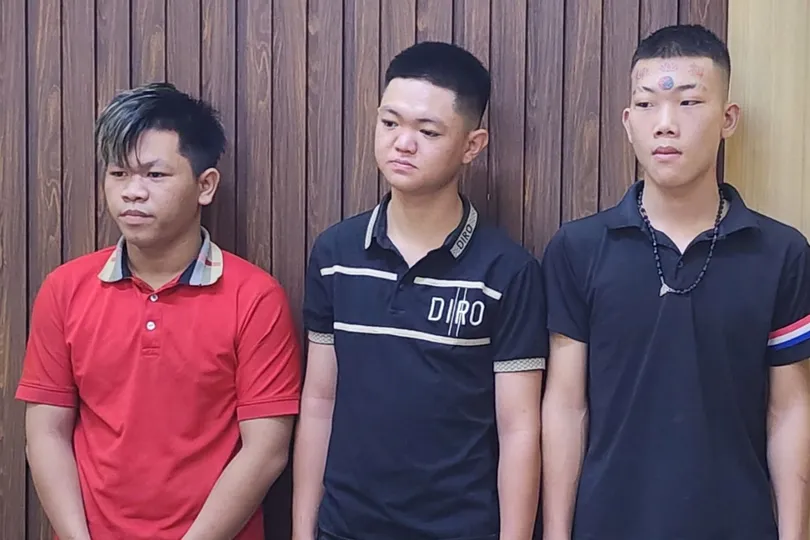 Khởi tố 4 đối tượng dùng “bom xăng” tấn công nhà dân
