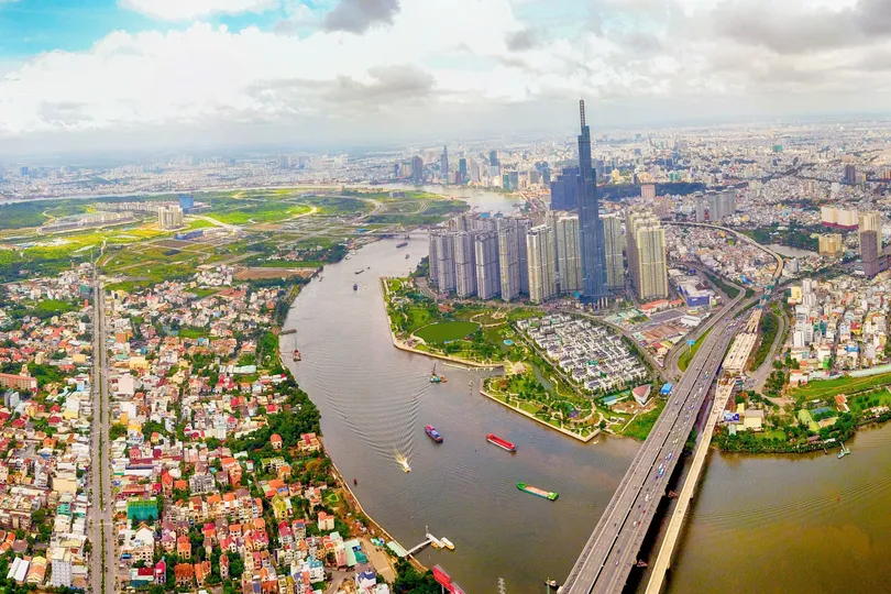 TPHCM nhìn từ trên cao (hướng cầu Sài Gòn vào trung tâm thành phố). Ảnh: HOÀNG HÙNG