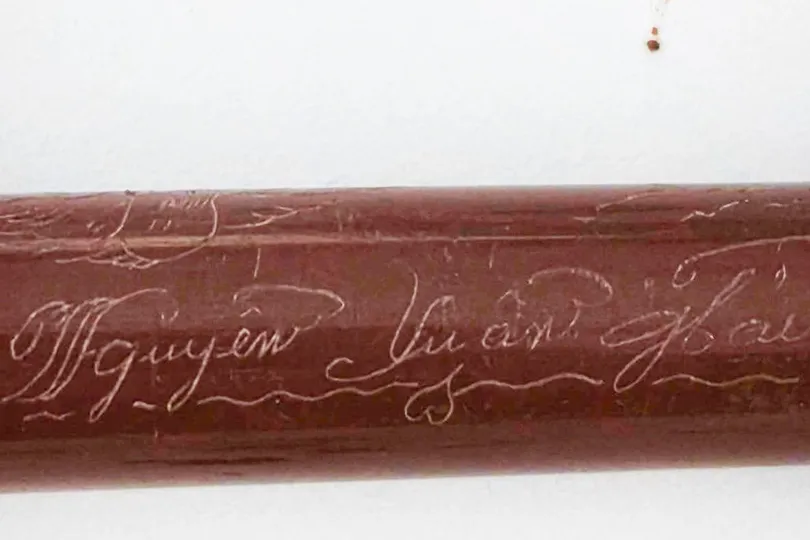 Cây bút khắc tên “Nguyễn Xuân Hải” 